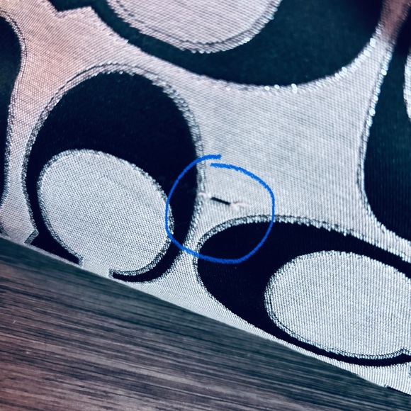 Coach Poppy Tote - Picture 11 of 12